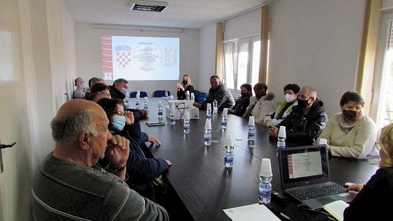 ODRŽANA 9. MANIFESTACIJА DJEČJEG KULTURNO-UMJETNIČKOG STVARALAŠTVA „PRVI PLJESAK“ VUKOVAR