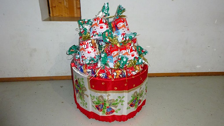 ODRŽALA SE TRADICIONALNA PRIREDBA "DOLAZAK SV. NIKOLE" U PETROVCIMA