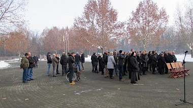 NA MEMORIJALNOM GROBLJU VUKOVAR POKOPAN ZVONKO MANJOŠ (FRIC) HRVATSKI BRANITELJ RUSINSKE NACIONALNE MANJINE IZ PETROVACA