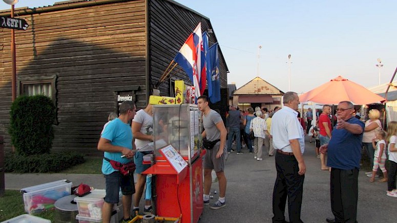 ODRŽANA "19. VEČER POLESNJAKA" U MARKOVCU NAŠIČKOM