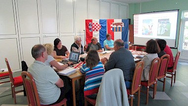 ODRŽAN OKRUGLI STOL "RUSINI JUČER, DANAS I SUTRA" U ORAHOVICI
