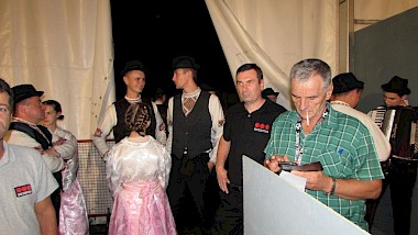 KUD JOAKIM HARDI PETROVCI NA FOLKLORNIM VEČERIMA - ŽUPANIJSKA SMOTRA FOLKLORA VINKOVCI
