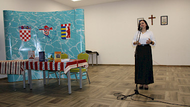 ODRŽAN DAN MATERINSKOG JEZIKA U MIKLUŠEVCIMA