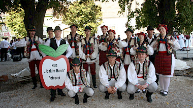 KUD „JOAKIM HARDI“ IZ PETROVACA ZABLISTAO NA 61. VINKOVAČKIM JESENIMA
